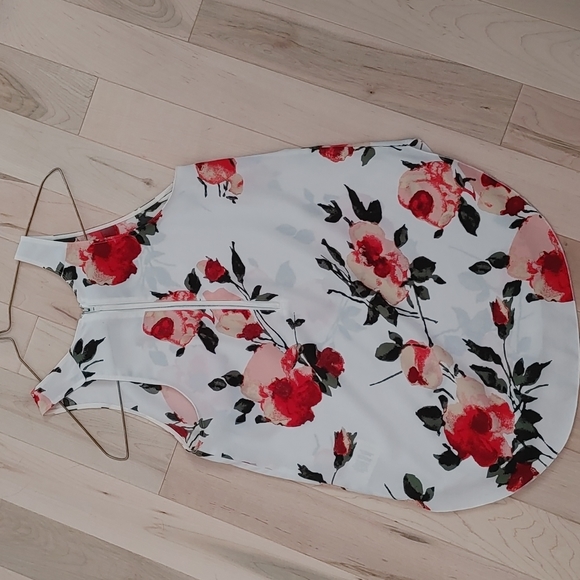 XS Aritzia wilfred floral blouse - Picture 2 of 2